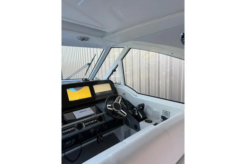 Slide: The Image of Formula 380 Super Sport Crossover I/O 2022 - 8146693
