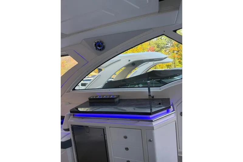 Slide: The Image of Formula 380 Super Sport Crossover I/O 2022 - 8146655