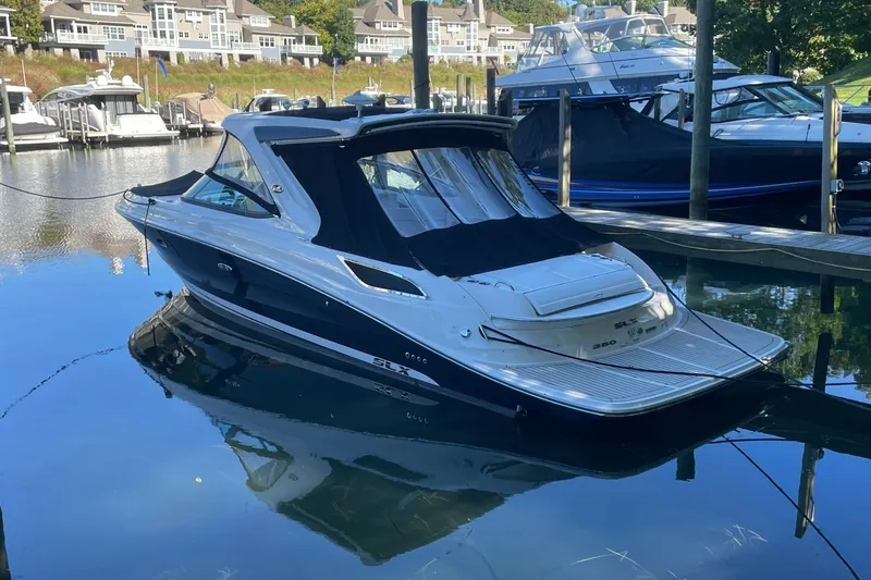 The Image of Sea Ray SLX 350 2015 - 8058176