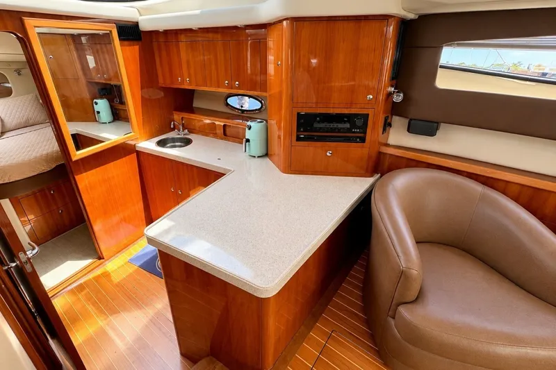 Slide: The Image of Regal 4080 Sportyacht 2009 - 8147879