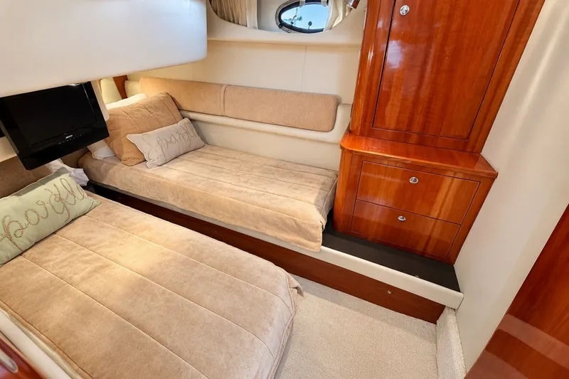 Slide: The Image of Regal 4080 Sportyacht 2009 - 8147887