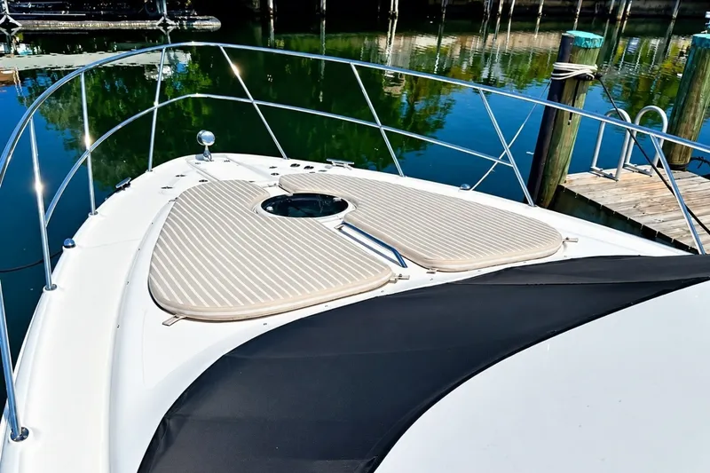 Slide: The Image of Regal 4080 Sportyacht 2009 - 8147862