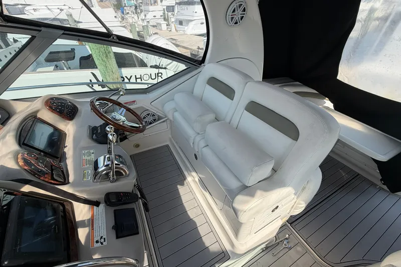 Slide: The Image of Sea Ray Sundancer 320 2006 - 8148249