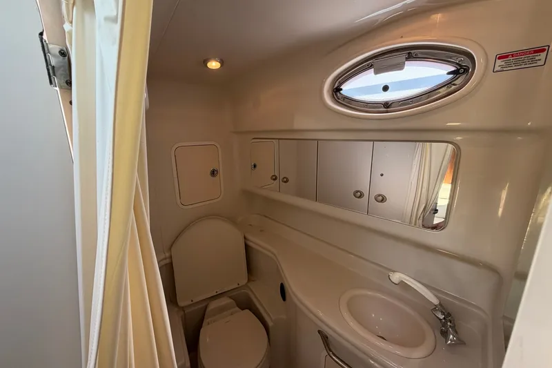 Slide: The Image of Sea Ray Sundancer 320 2006 - 8058305