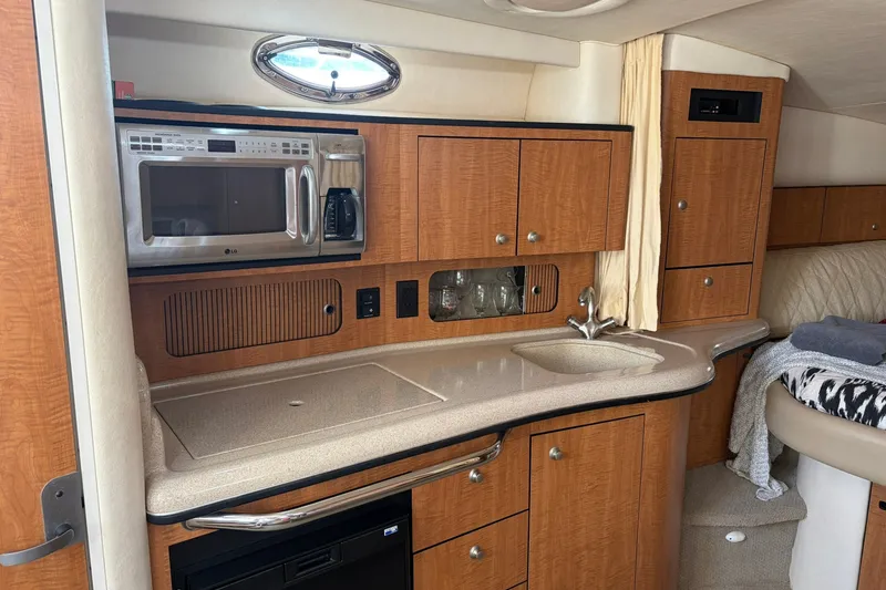 Slide: The Image of Sea Ray Sundancer 320 2006 - 8148279