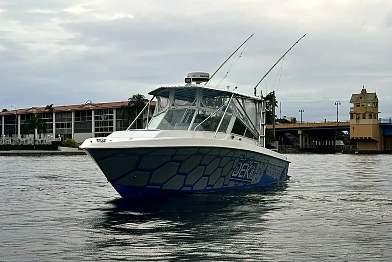 Slide: The Image of Contender 35 Side Console 2003 - 8058270