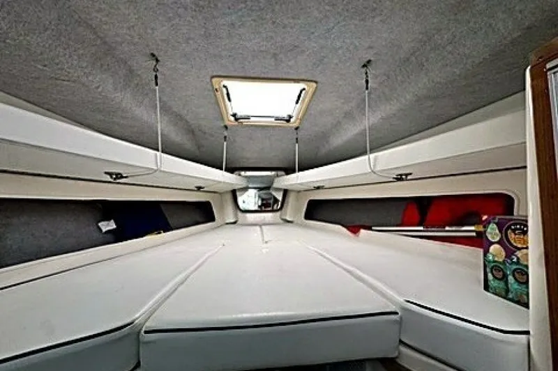Slide: The Image of Contender 35 Side Console 2003 - 8058299