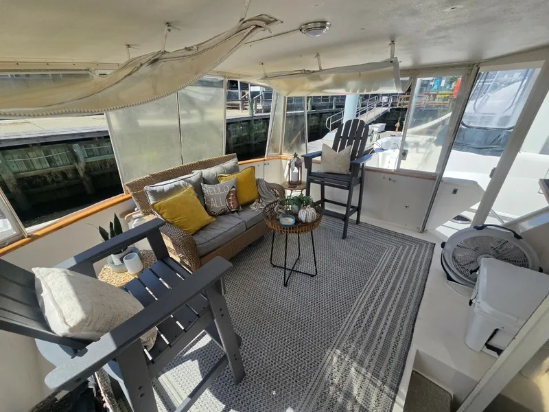 Slide: The Image of Viking 44 Aft Cabin Motor Yacht 1990 - 8064212