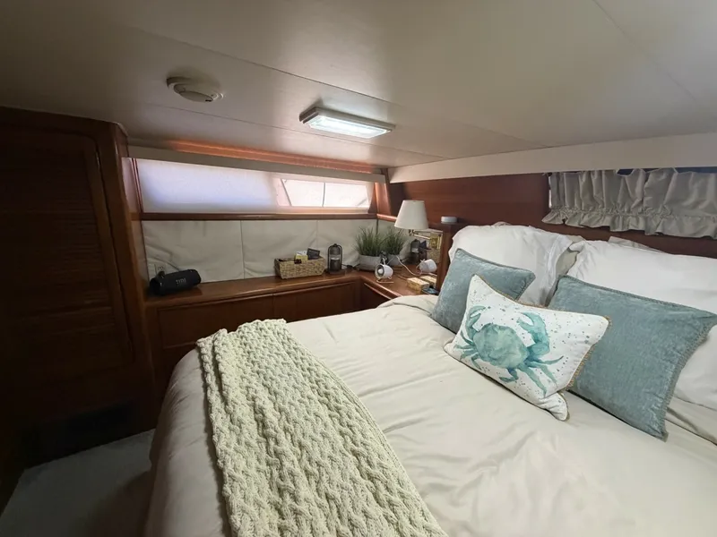 Slide: The Image of Viking 44 Aft Cabin Motor Yacht 1990 - 8144362