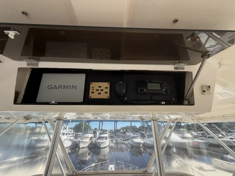 Slide: The Image of Viking 44 Aft Cabin Motor Yacht 1990 - 8144333