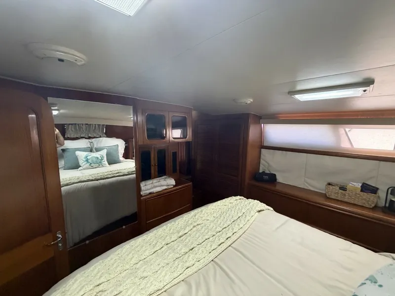 Slide: The Image of Viking 44 Aft Cabin Motor Yacht 1990 - 8144360