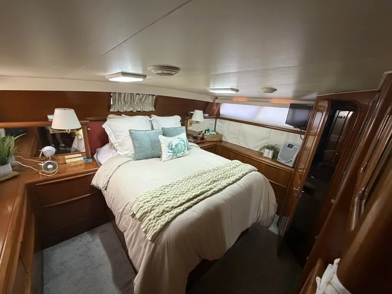 Slide: The Image of Viking 44 Aft Cabin Motor Yacht 1990 - 8144356