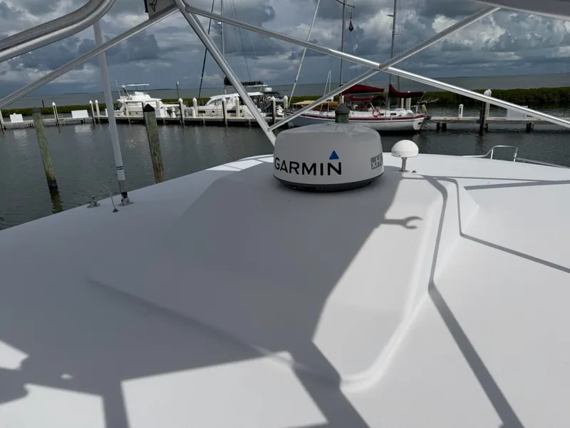 Slide: The Image of Electronics and Navigation Equipment on the 40 Open Luhrs - 8064935