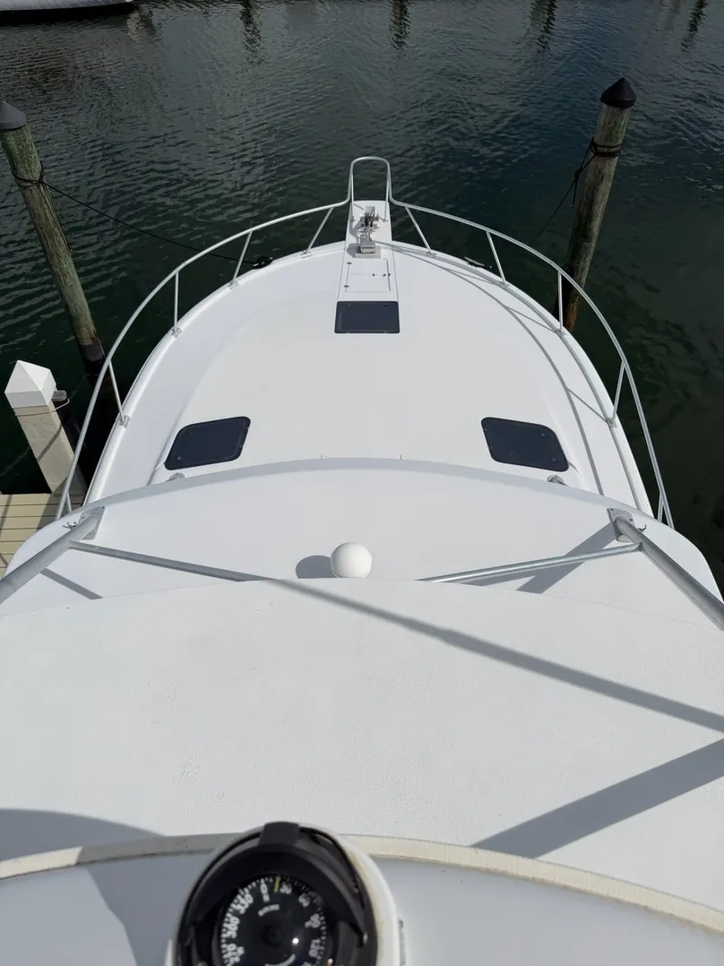 Slide: The Image of Bow of the 40 Open Luhrs - 8064929