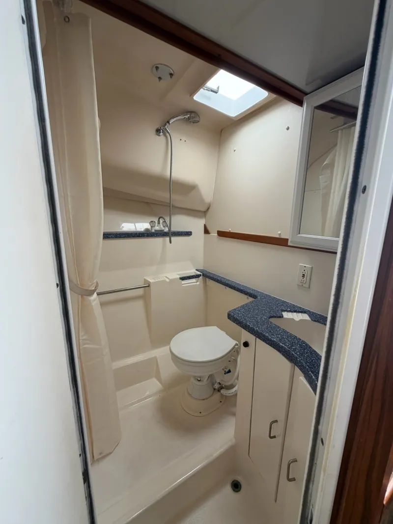 Slide: The Image of Head of the 40 Open Luhrs - 8064905