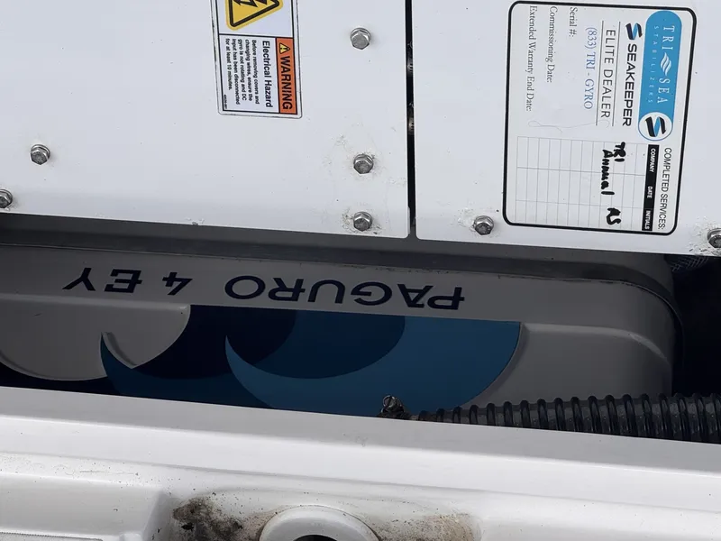 Slide: The Image of Sea Fox 36 2023 - 8136512