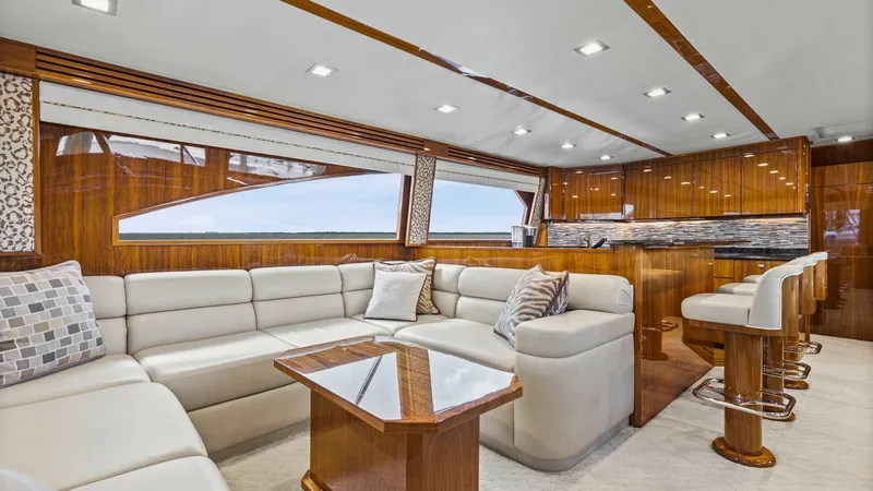 Slide: The Image of 2017 72 Viking Enclosed Bridge Share-E Salon (6) - 8087216
