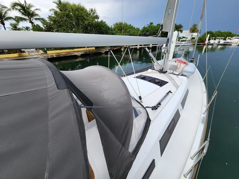 Slide: The Image of Hanse 348 2022 - 8136559