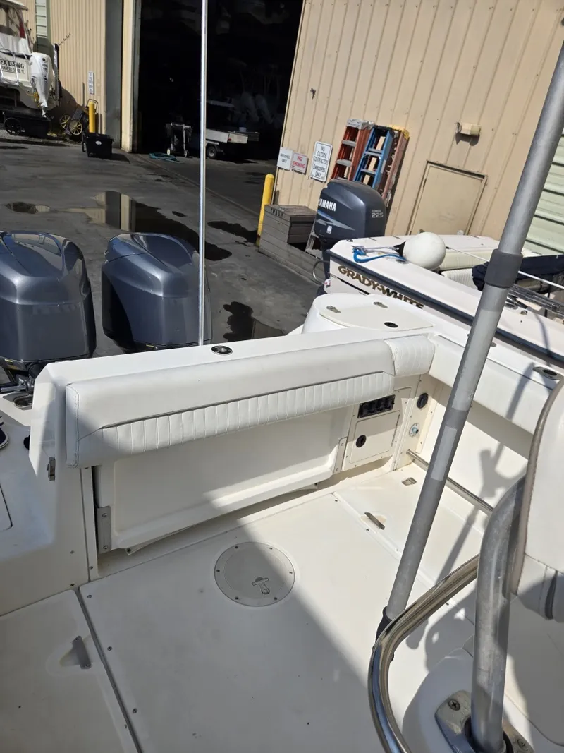 Slide: The Image of Boston Whaler Outrage 2000 - 8139715