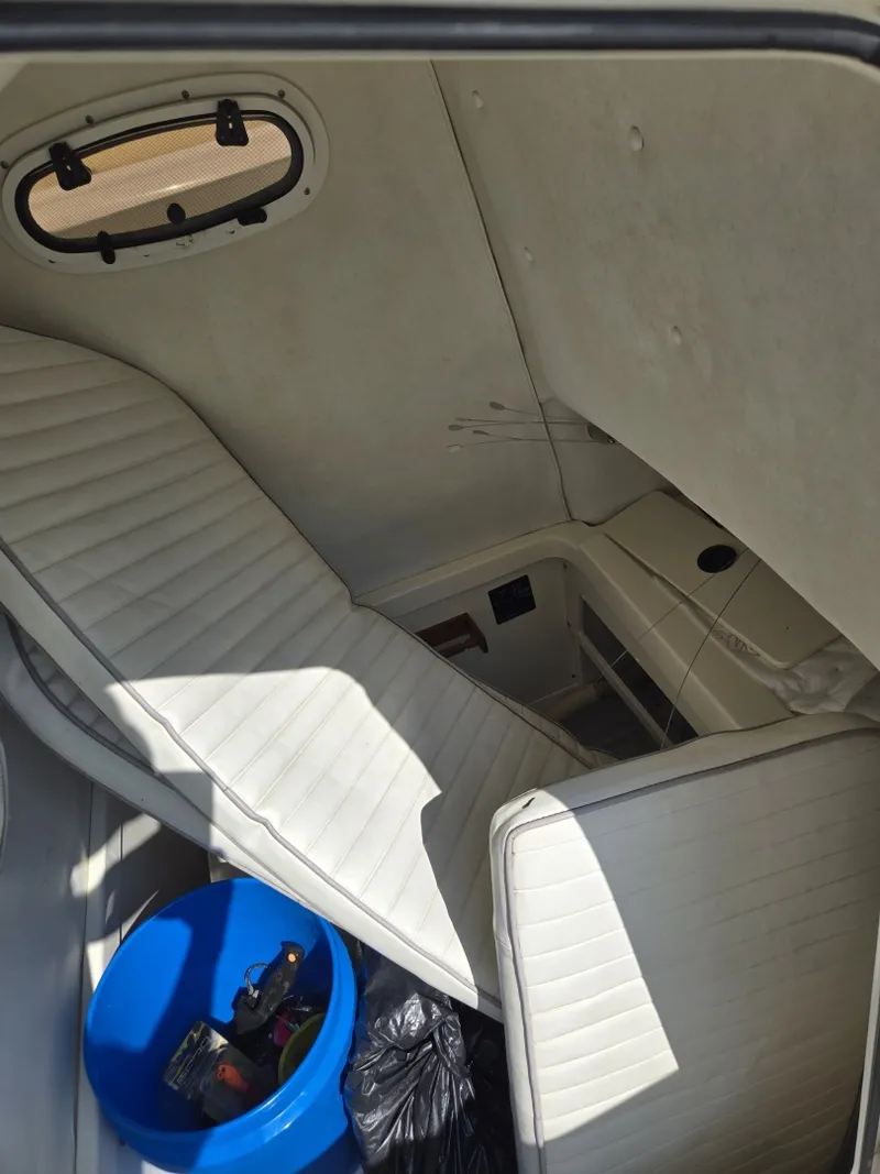 Slide: The Image of Boston Whaler Outrage 2000 - 8139714