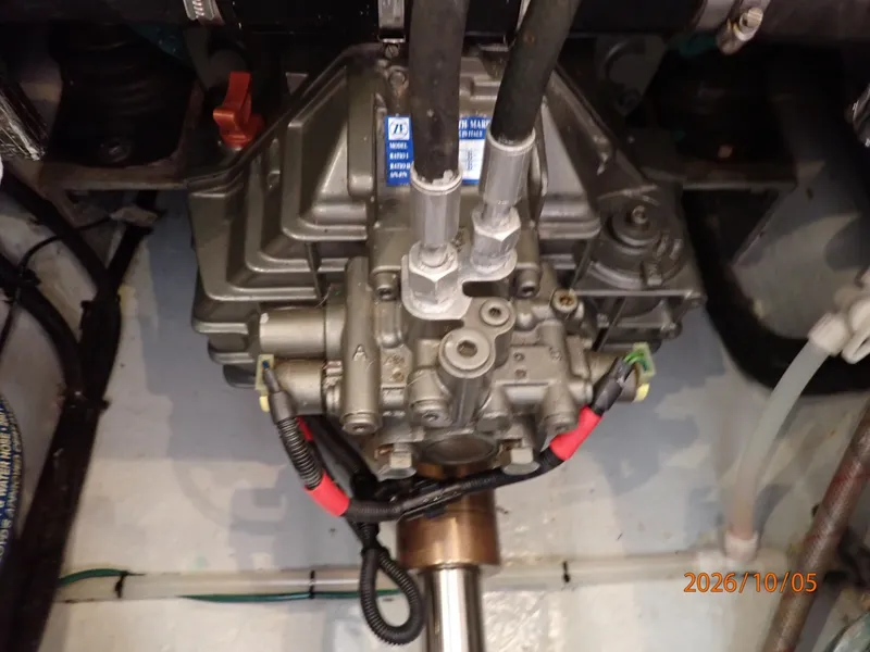 Slide: The Image of 34' Nordic Tugs gearbox - 8136921