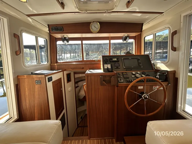 Slide: The Image of 34' Nordic Tugs pilothouse forward - 8136939