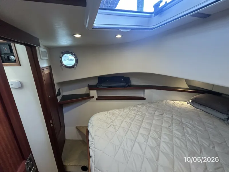 Slide: The Image of 34' Nordic Tugs stateroom port - 8136960