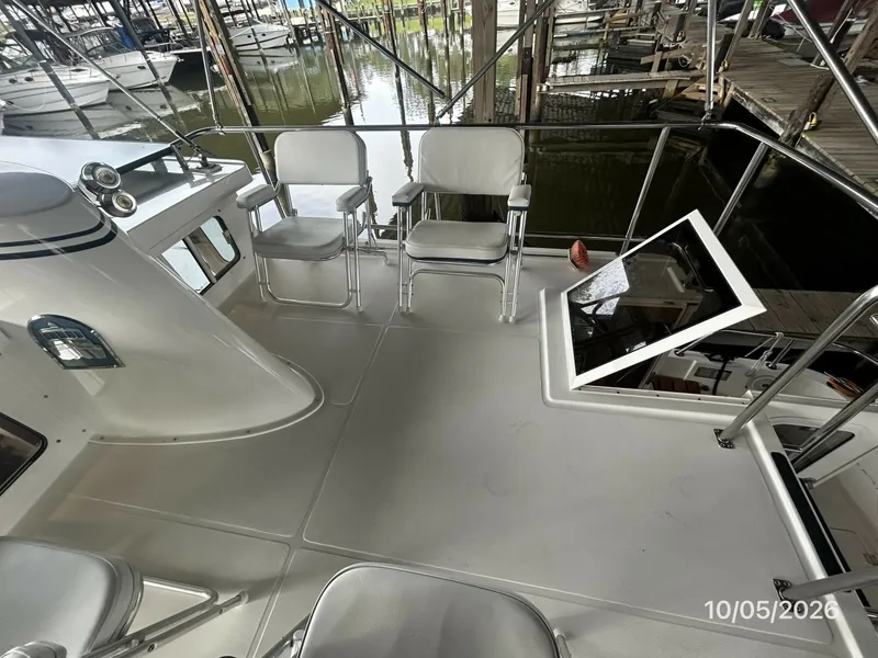 Slide: The Image of 34' Nordic Tugs flybridge starboard - 8136914