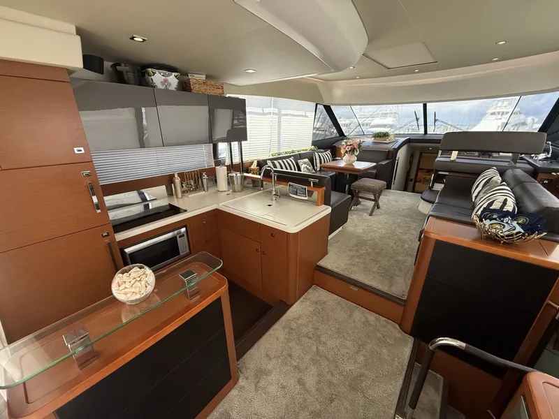 Slide: The Image of Prestige 55 Fly 2015 - 8138684