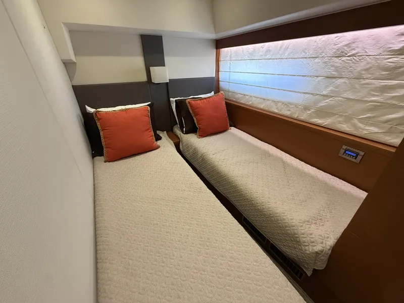 Slide: The Image of Prestige 55 Fly 2015 - 8138699