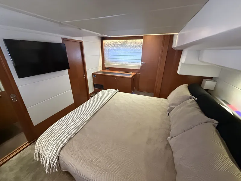 Slide: The Image of Prestige 55 Fly 2015 - 8138674