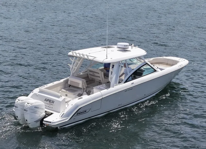Slide: The Image of Boston Whaler 320 Vantage 2016 - 8140509