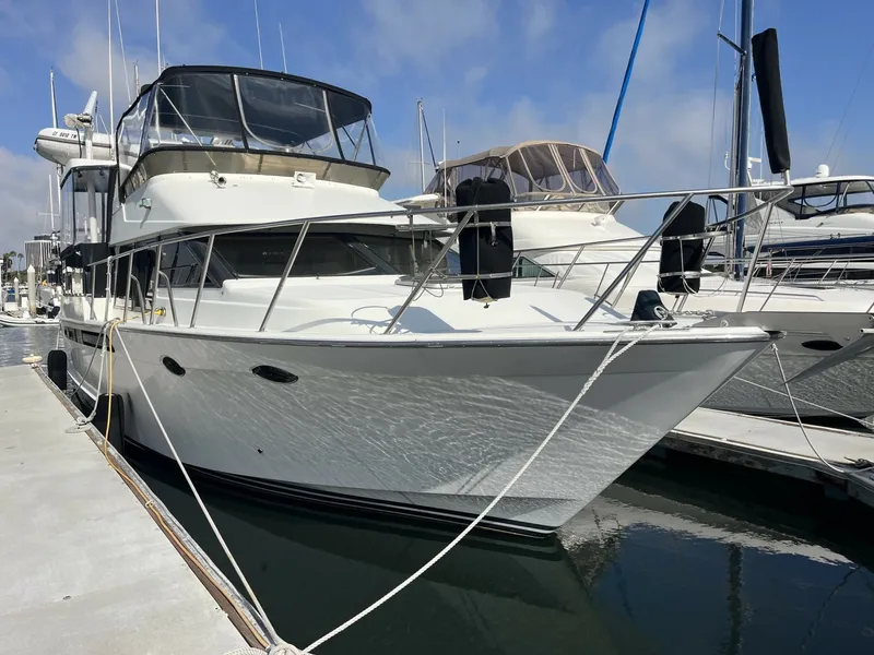 The Image of Ocean Alexander 44 1989 - 8140559