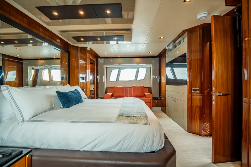 Slide: The Image of Sunseeker Predator 84 2009 - 8143327