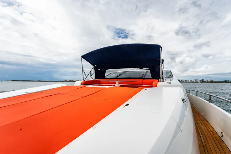 Slide: The Image of Sunseeker Predator 84 2009 - 8143310