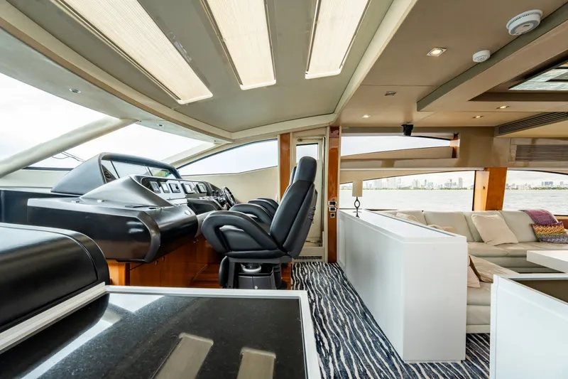 Slide: The Image of Sunseeker Predator 84 2009 - 8143321