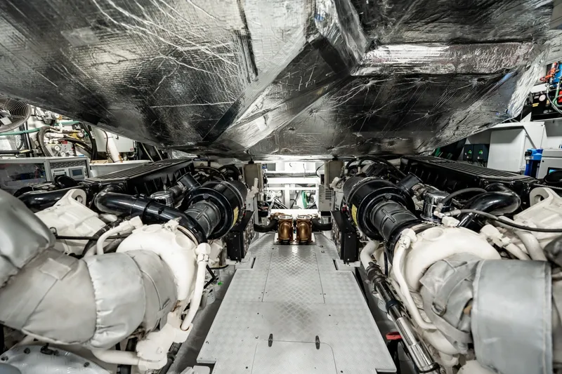 Slide: The Image of Sunseeker Predator 84 2009 - 8143350