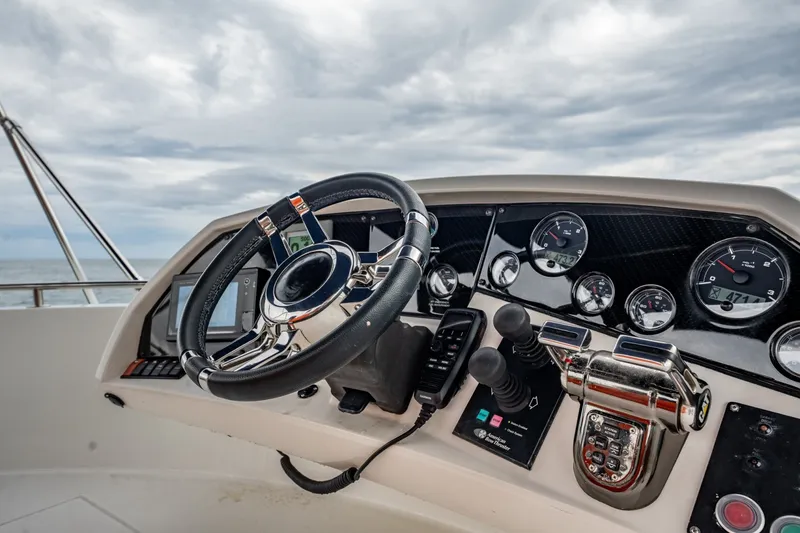 Slide: The Image of Sunseeker Predator 84 2009 - 8143308
