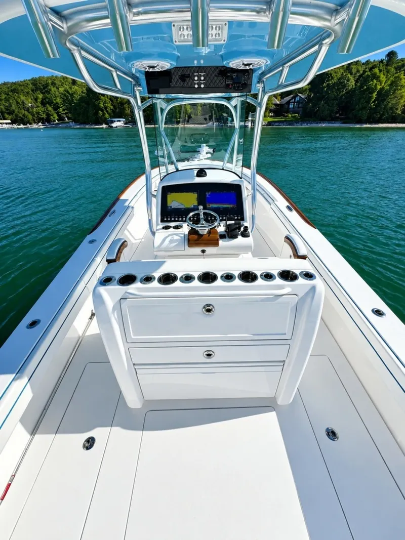 Slide: The Image of Valhalla Boatworks V-29 Hybrid 2025 - 8144196