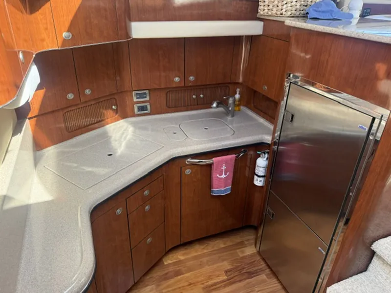 Slide: The Image of Sea Ray 390 Motor Yacht 2004 - 8144293