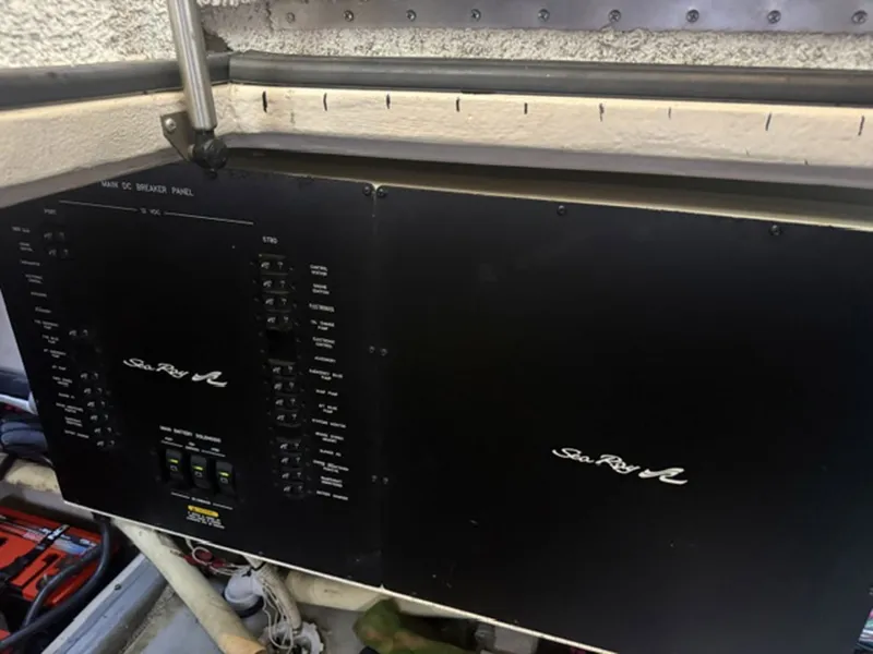 Slide: The Image of Sea Ray 390 Motor Yacht 2004 - 8144298