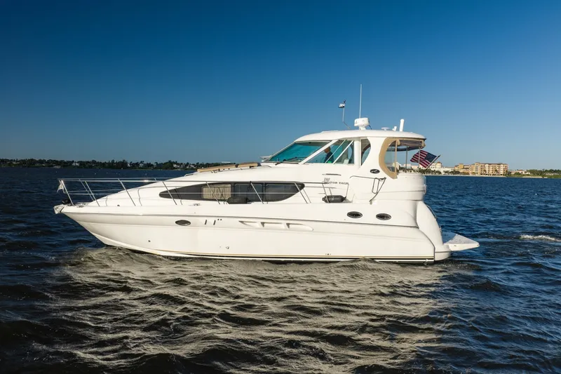 The Image of Sea Ray 390 Motor Yacht 2004 - 8435814