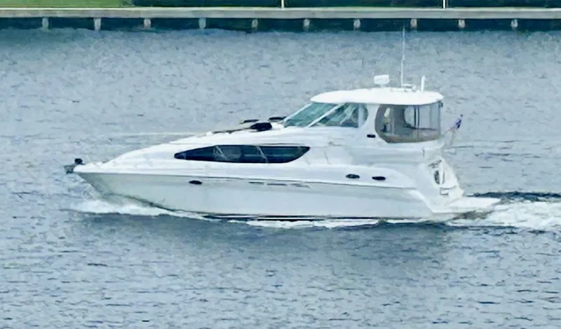 Slide: The Image of Sea Ray 390 Motor Yacht 2004 - 8144287
