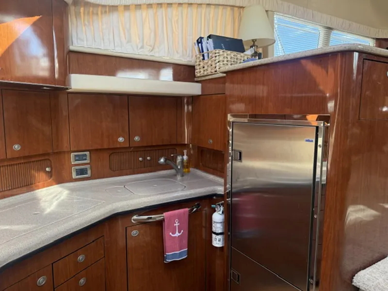 Slide: The Image of Sea Ray 390 Motor Yacht 2004 - 8144305