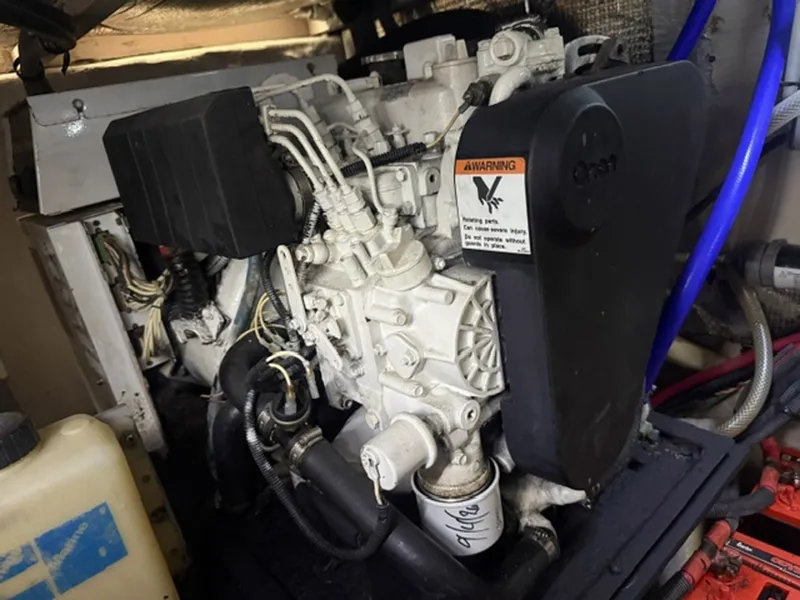 Slide: The Image of Sea Ray 390 Motor Yacht 2004 - 8144301