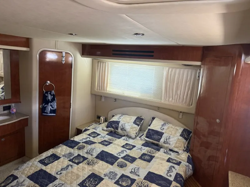 Slide: The Image of Sea Ray 390 Motor Yacht 2004 - 8144294