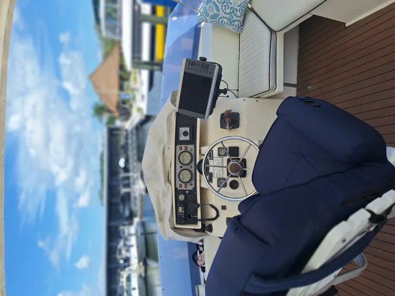 Slide: The Image of Birchwood 44TS Motor Yacht 1988 - 8144460