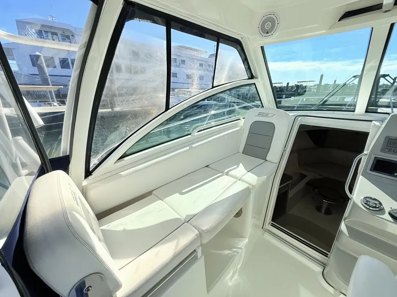 Slide: The Image of Boston Whaler 28 2012 - 8144772