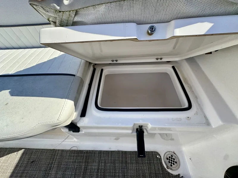 Slide: The Image of Sea Fox 228 Traveler 2019 - 8144835
