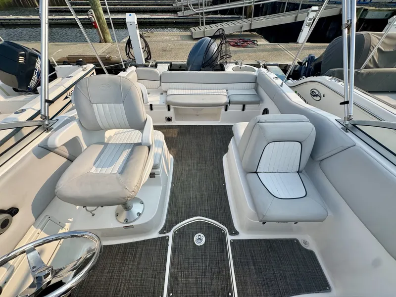 Slide: The Image of Sea Fox 228 Traveler 2019 - 8144816